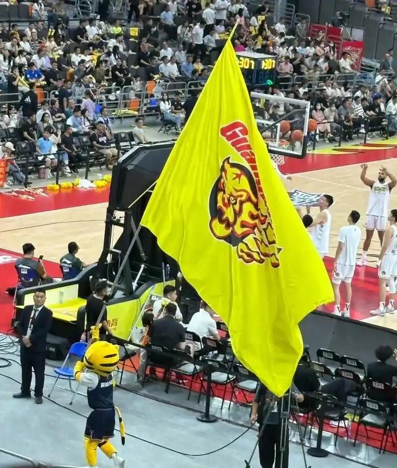 银河娱乐城app下载-广东宏远正式改名！新冠名有意思，杜锋点名崔永熙，徐杰又秀恩爱
